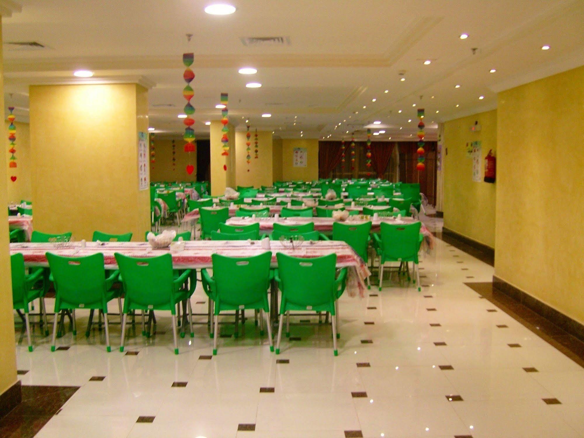 Qasr Al Azizia Hotel Mecca Bagian luar foto