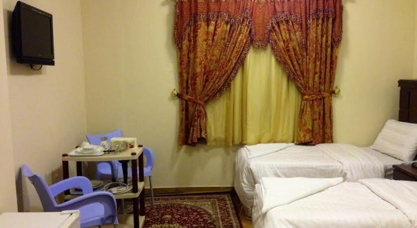 Qasr Al Azizia Hotel Mecca Bagian luar foto